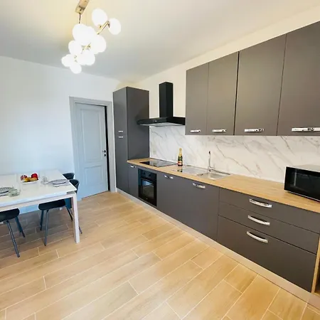 アパート Flat In San Gregorio With Pool Melazzo